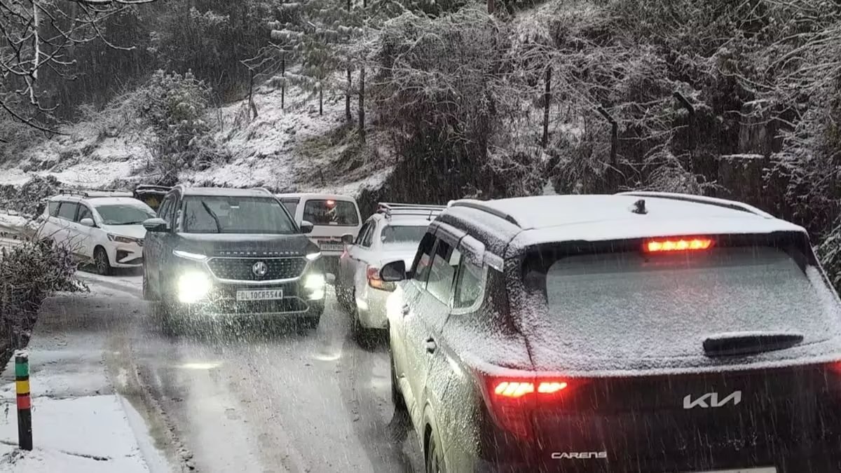 Uttarakhand Weather: देहरादून में 10 घंटे की बारिश से लुढ़का पारा, कई जगहों पर हुई जबरदस्‍त बर्फबारी